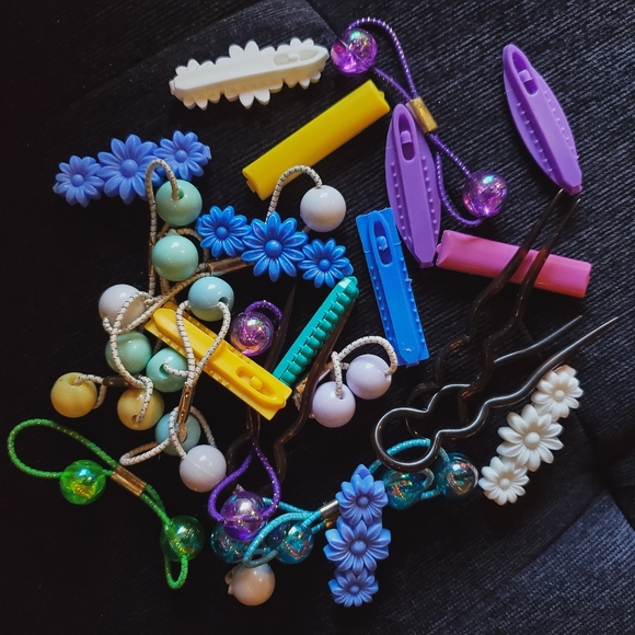 🌼 Cute Vintage 90s Assorted Hair Clips Hair Ties - Picture 2 of 6